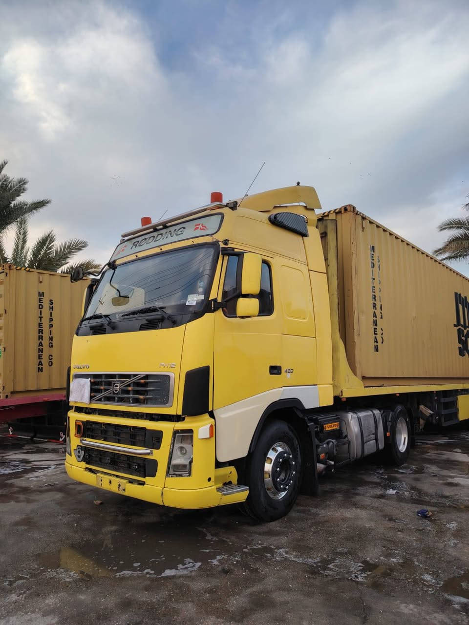 السلام عليكم فولفو للبيع موديل 2004 سنويه ل27 بسمي شرط تحويل مكانه بغداد بسمايه عربانه دسك بريك جاهزه لشغل تخم تاير مكفوله كفاله عامه الشراي يتصل *********** مكلف بنشر لحد يطب خاص رجآ
