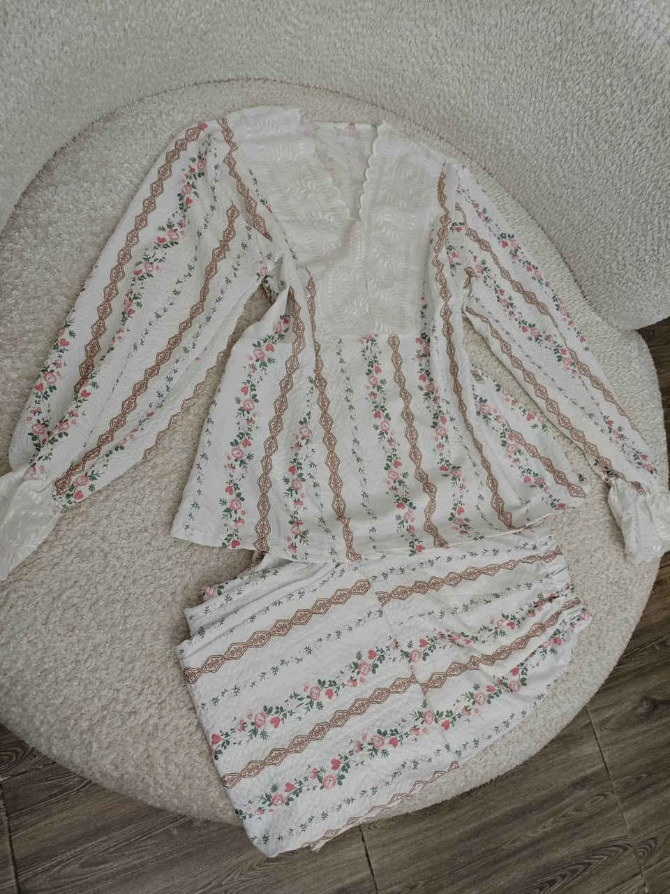 تراك بلون هادئ مريح للعين
براند رقه


**إذا كنت صاحب هذا الإعلان وتريد حذفه لأي سبب، رجاءا أرسل رسالة إلى الدعم الفني**