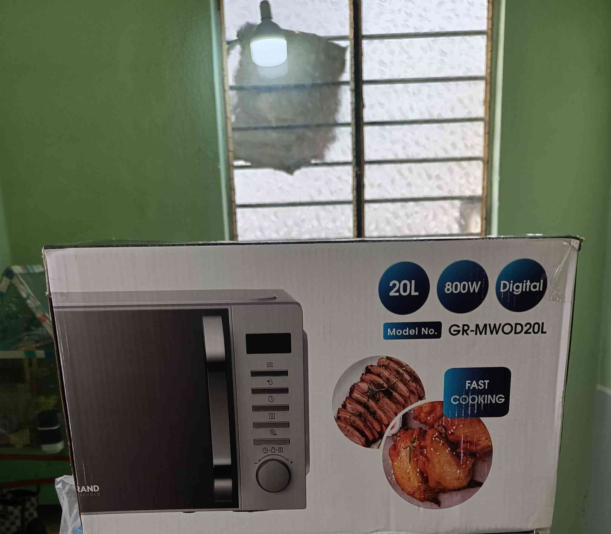 هاي الغراض اللبيع الطباخ 225 الف دينار و عجانه سعر 150 الف دينار و مايكرويف السعر 150 الف دينار لي يريدهن الموصل حي الانتصار شارع 60 تواصل على هاذ الرقم ***********
