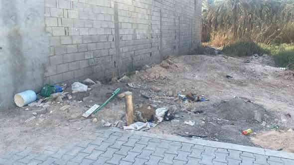 سلام عليكم قطعه ارض للبيع مساحه ١٤٠ متر البصره السنيديه غريبه ع مركز مدينه  
كافت خدمات متوفرا 
الواجه ٦ متر 
النزال ٢٤ متر 
السعر ٤٥ وبيها مجال 
استفسار اكثر ***********
