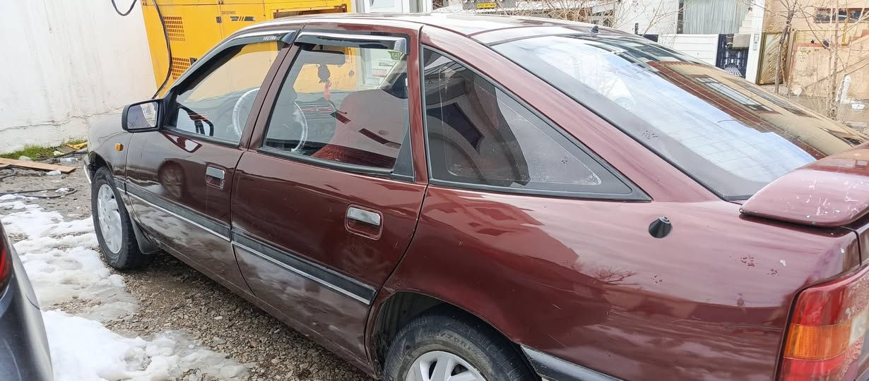 ڤیکترا ١٩٩٠.مەکینە 20.ڕەقەم سلێمانی.سەنەوی تازە تا 2/2027.لەسلێمانیم.سعری 38.گۆڕینەوەش ئەکەم بە مازدا.*********** السليمانية, العراق
