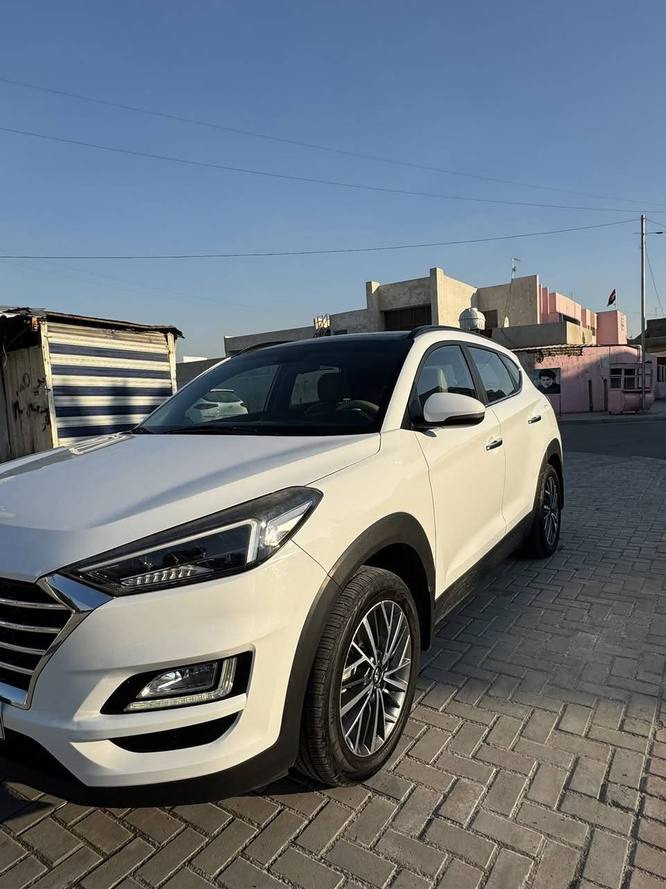 السلام عليكم
توكسان خليجي موديل 20. سياره فول الفول الكاصد  مواصفاتها معروفه بسوك 
سياره مكفوله كفاله عامه ماشيه 70 
بيها شكم رصعه فقط  
تخم تاير جديد وسياره ستعمال شخصي مال بيت  
مكاني بغداد 
***********
