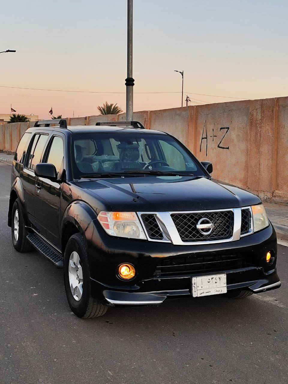 نيسان باثفندر ياباني
رقم واسط سنويه ٢٩ 
محرك سته سلندر سبعه راكب 
لون اسود داخل جديد سياره كلش جديده وخير من الله سياره مال جناي 
مكاني كوت هاتف ***********
