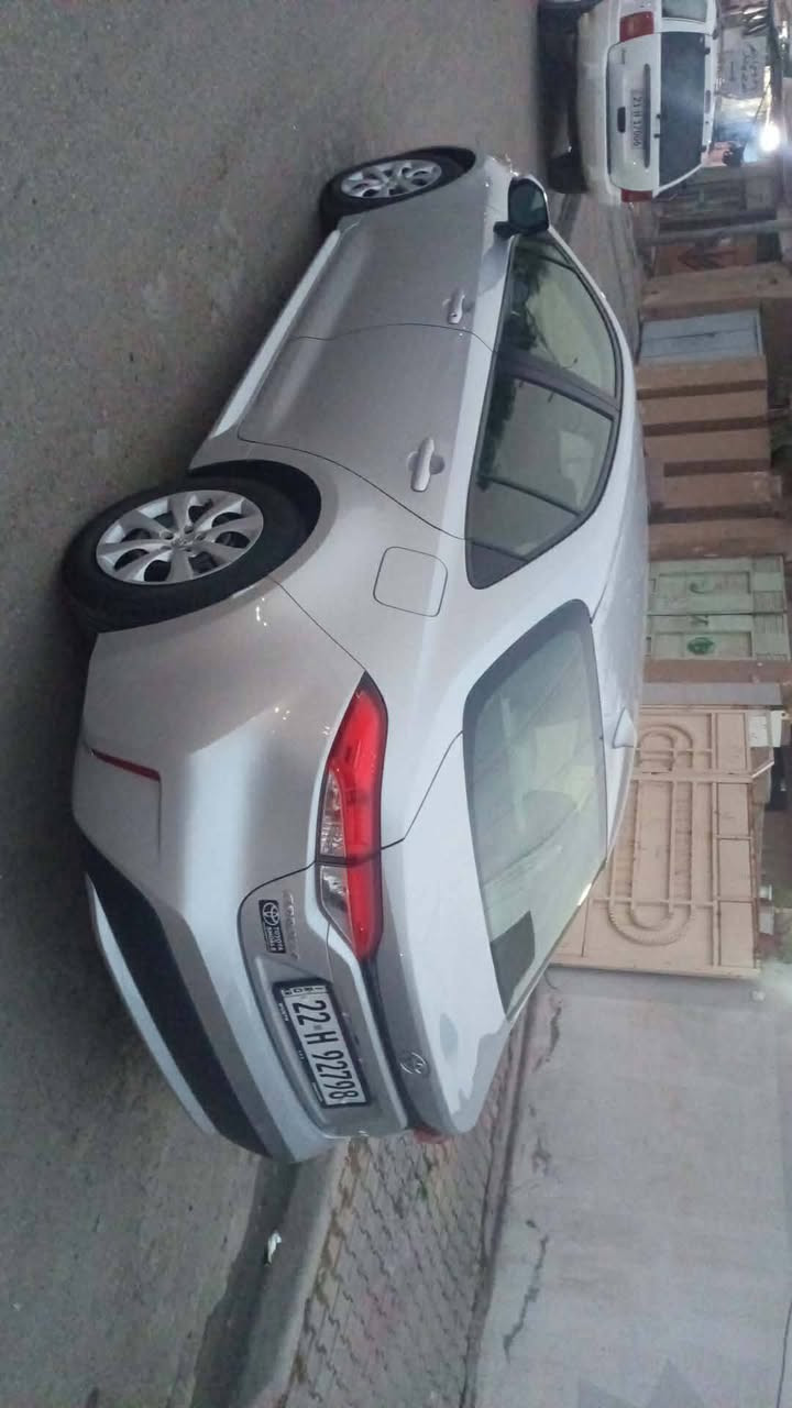 السلام عليكم للبيع تويوتا كورلا مديل 22 بجم كبس  داخل لونين حادثة فقط رصعات اباب السكن الامامي بدون دواخل بدون صبغ بدون تعديل حتى شخوط وملاحظات ما بيها السياره جديده بالعافيه عالياخذها داخل لونين كير محرك حجر رادار تبريد كله شرط ماشيه ٨٩ ميل مكاني كركوك سعرها ١٦٥ بيها مجال بسيط *********** صور الحادث بالمنشور
