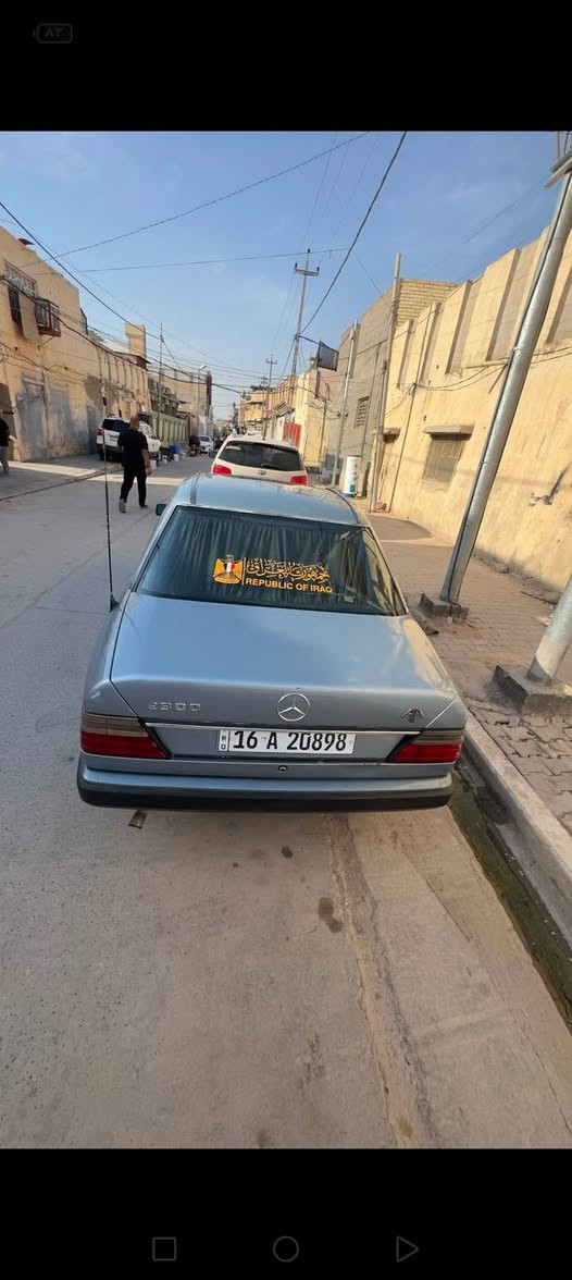 مارسدس دب للبيع او مراوس ب ياباني  .... 
كير محرك حداديه تخم تاير ويل جديد قواعد دبلات كفاله تبريد شغال  .... رقم انگليزي قادسيه تحويل مباشر  موديل 88 ...... السعر 60 وبيها مجال 
 مكانها الديوانيه غماس الاتصال ***********
