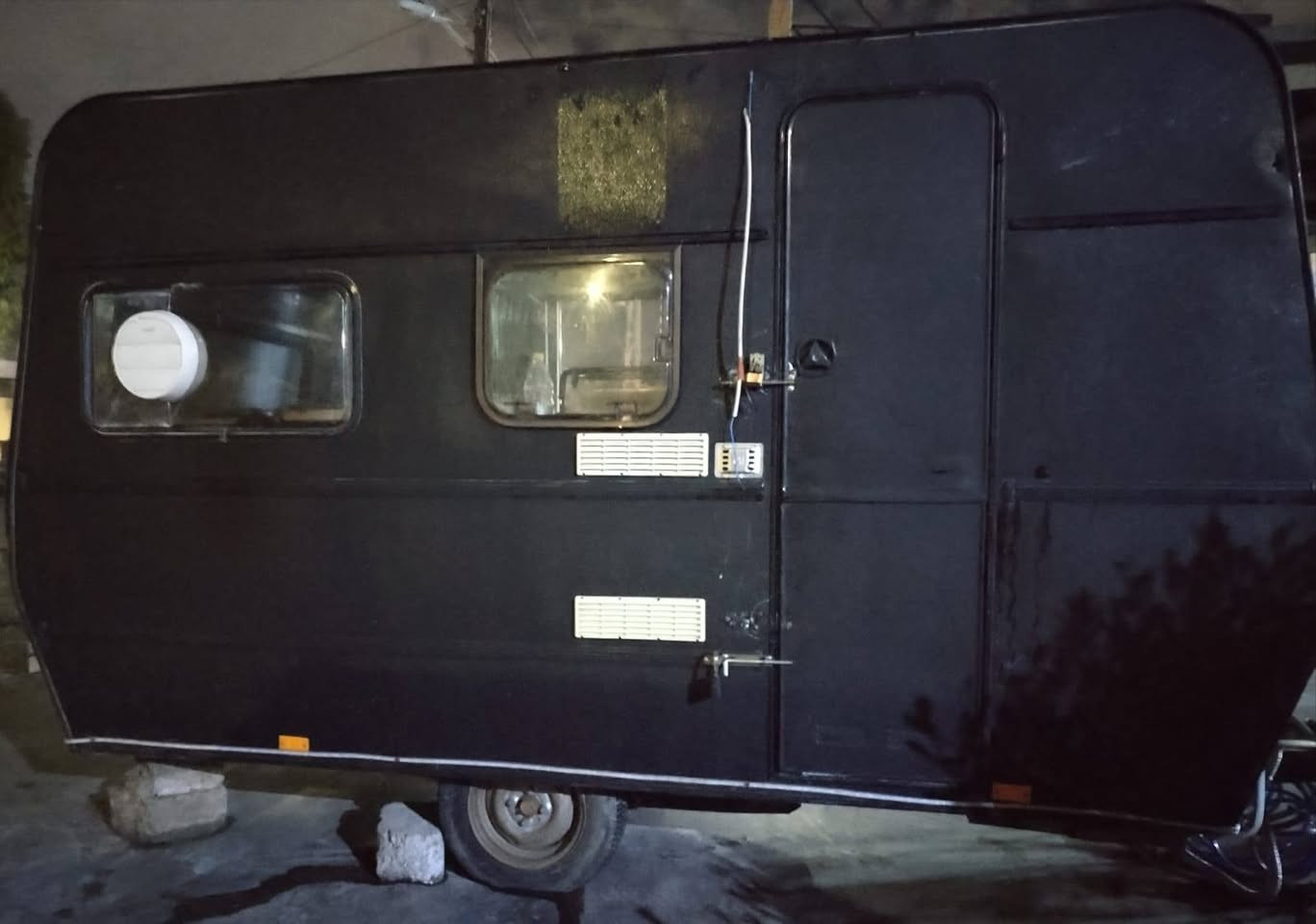 سلام عليكم للبيع كرفان الإستفسار الاتصال على الرقم***********
