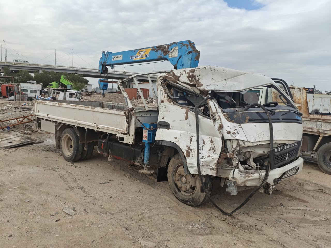 السلام عليكم 
كنتر للبيع رقم سليمانيه باسمي متضرر صفحة العبري ابيع عالوضعيه 
كرين وشولصي كلهه سالمه 
مكاني خلف جامعة بابل 
***********
***********
