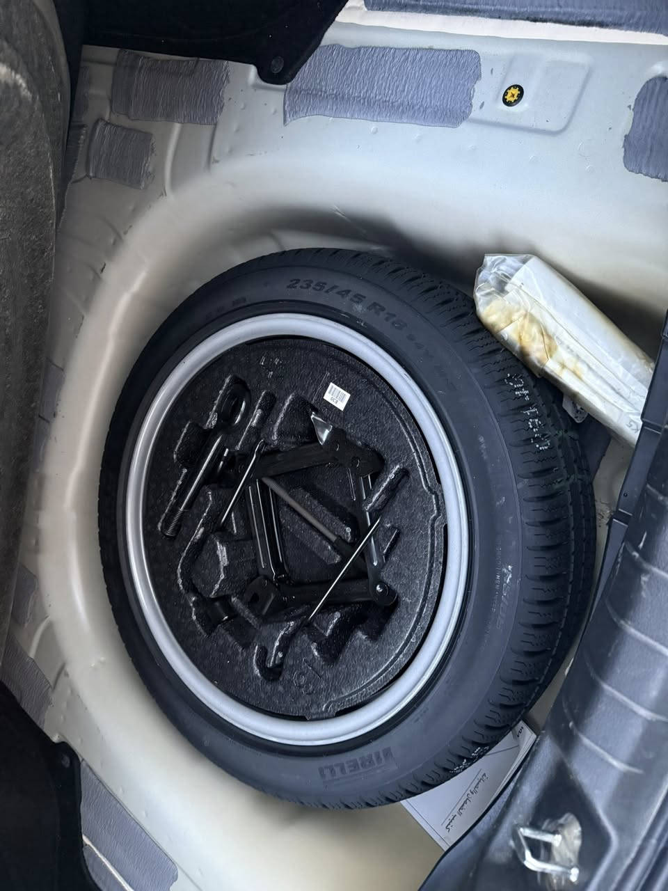 اوبتيما k5 2023 
خليجي مكفوله كفاله عامه من كلشي 
مكينه القديم حجم  2000
ماشيه 41
فووووول مواصفات عدا قماره حديد مو بنراما 
مكان السياره واسط الكوت 
السعر 218 مال بيع 
للاستفسار 
***********
