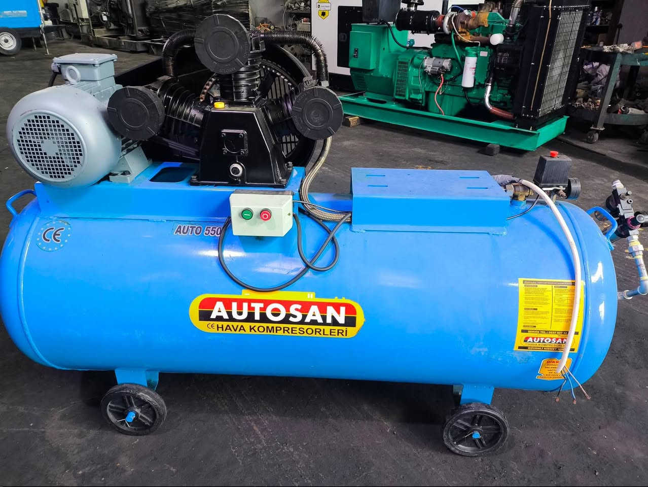 ضاغط هواء (كمبريسور) من ماركة Autosan، التركية وتحديداً الطراز AUTO 550. بسعر 7 ورقة قفل العنوان اربيل *********** يوجد توصيل لكافة المحافظات
