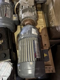 🛠️ متوفر الآن 🛠️ مجموعة ماطورات كير بوكس + مضخات ماء + مضخات هايدروليك...