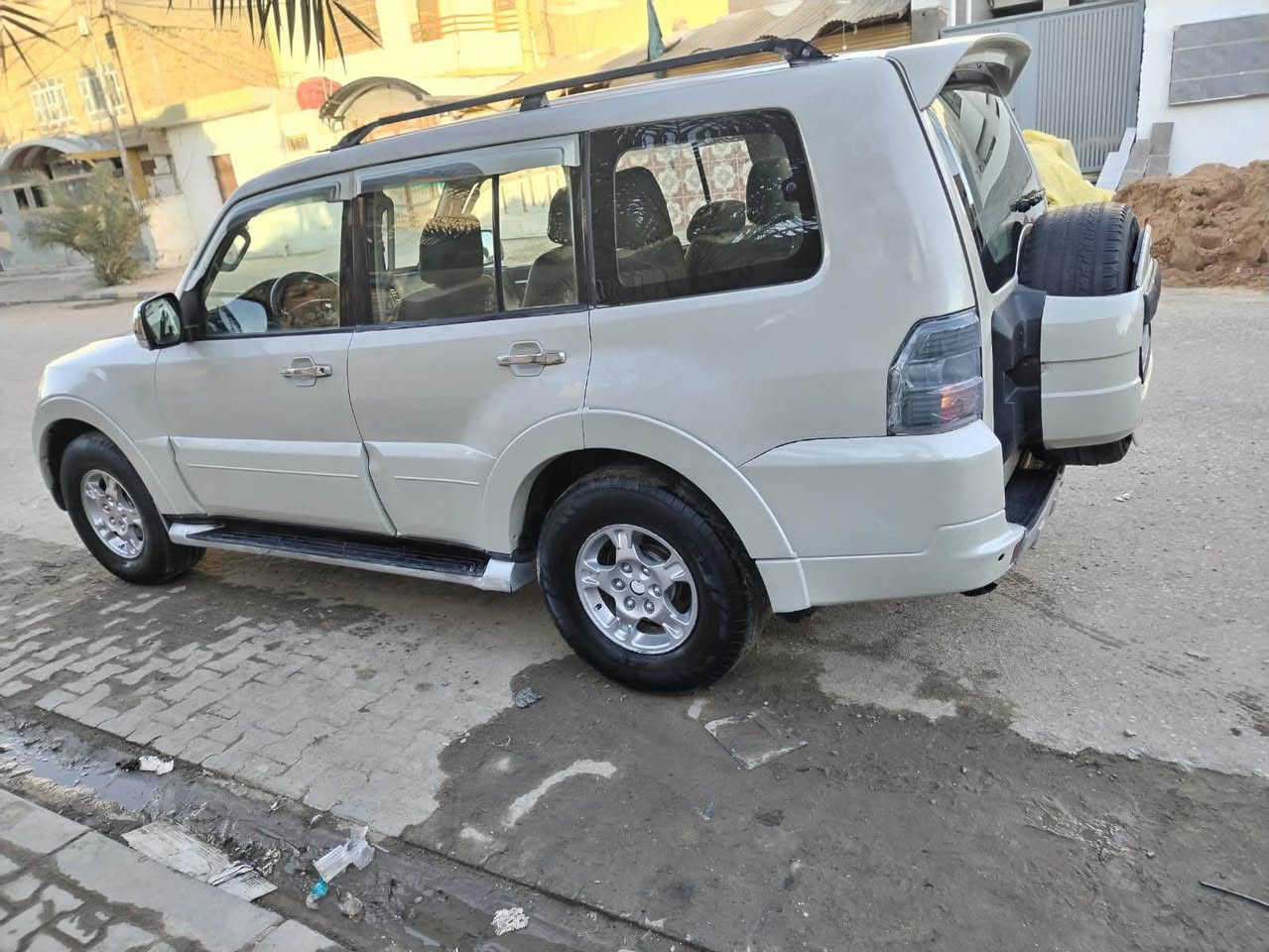 🚘 للبيع ميتسوبيشي باجيرو موديل 2008

✅ محرك 3000 سي سي
✅ رقم بغداد إنكليزي
✅ السيارة متجاية
✅ بيها حادث من الجاملغ الأيمن والأيسر وغير مصلحة حالياً
✅ البيع على وضعها الحالي

السعر: 90 وبيها مجال 
للاستفسار والمشاهدة يرجى التواصل على الخاص أو الاتصال.*********** النجف, العراق
