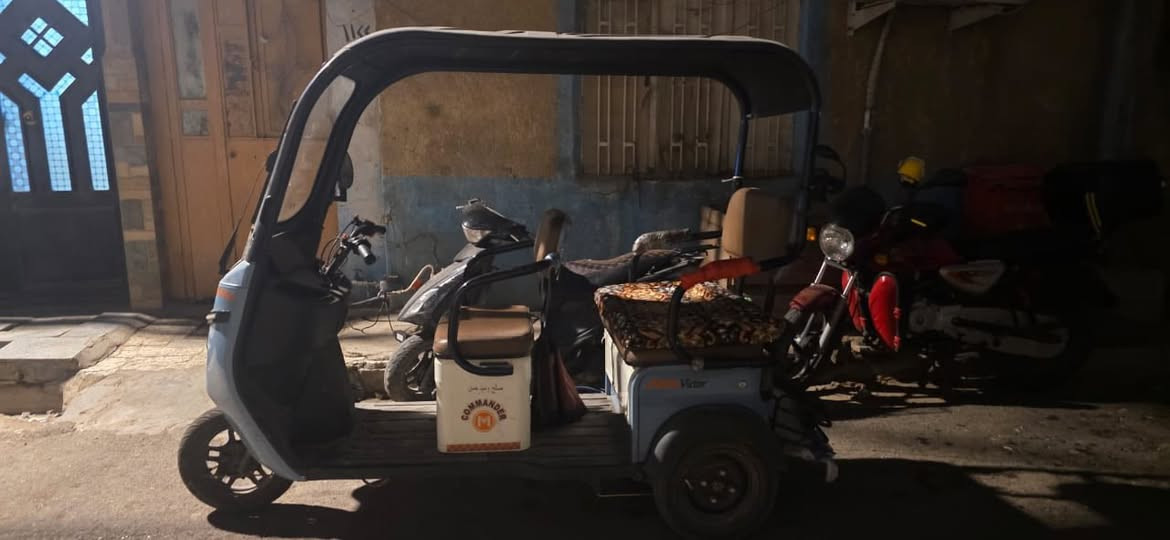 اجة شحن (ثلاثة ديارات)
تشيل 3 أشخاص
حالتها جيدة جداً
مناسبة للشغل والتوصيل
قوية وتتحمل

السعر: قابل للتفاوض
المكان: ——كاظمية
الاتصال: ——***********

للجادين فقط �
