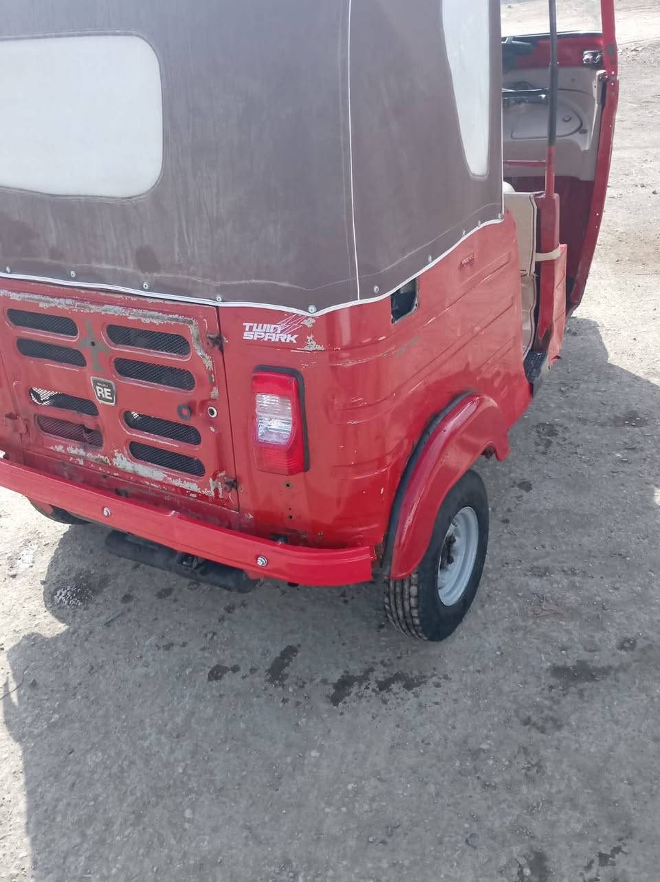 تكتك للبيع موديل ١٧ مكينه عشرين مكينته جيله تخم تأير جديد رقم الموبايل***********
