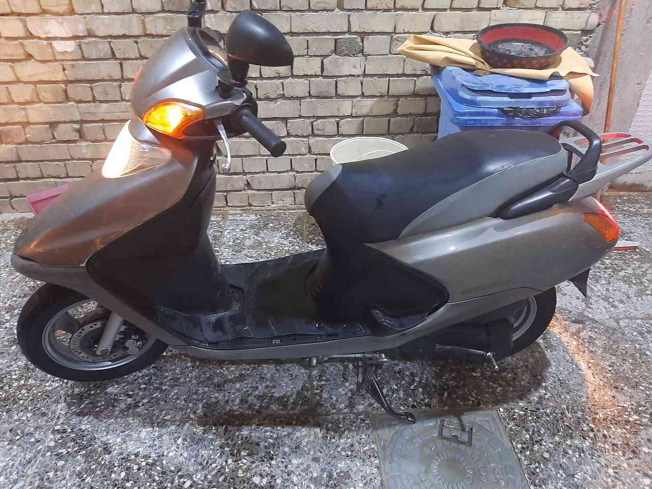 دراجه سبيسي ياباني للبيع
مابيها نقص خير من الله كهربائيات كلها شغاله 

مكينه حلوه الدراجه مال جنايه 
السعر 475
مكاني بغداد حي البتول 

***********
