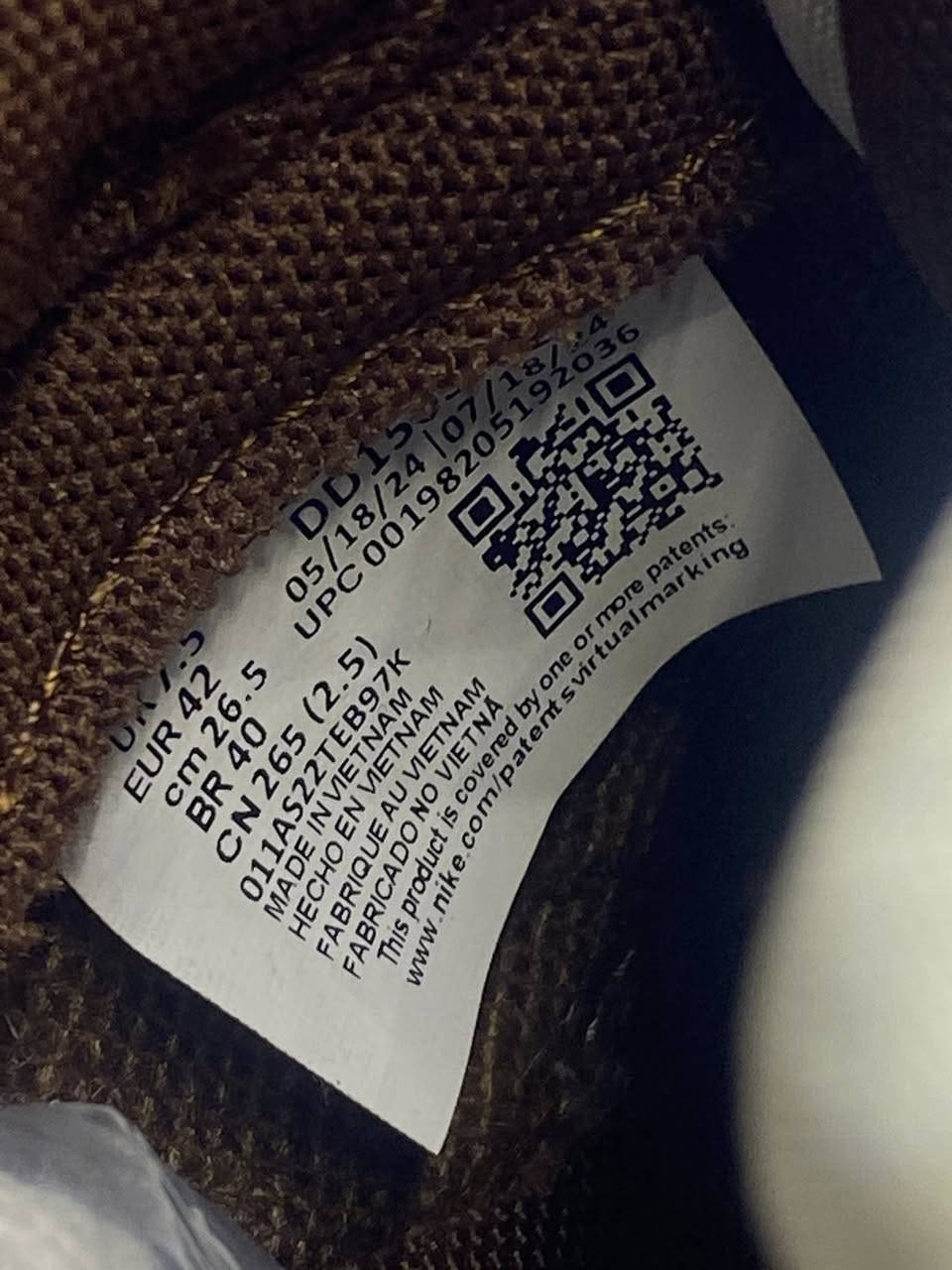 الاحذية كلهم اصليات تاريخ انشاء + وياهن اي قطعة تعجبك واتساب تعالي او علق اني ادخلك خاص بيها 
رقم واتساب ***********
