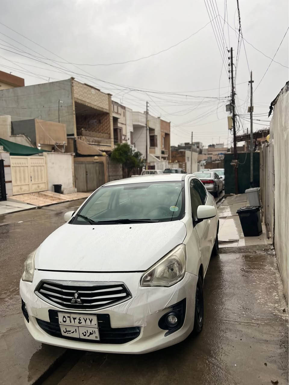 میراج مۆدیل ٢٠١٨ 
یەک پارچەی سبوغە بەبێ داخلی و بەبێ ئەرباگ
دوو سێ جێ ساردی هەیە لە قەلبی سەیارەکە بێ مەسروفە لە هیچی نەقس نیە 
گێر و مەکینە و تەبرید و بەناو کردن هەمووی بەشەرت
نرخی ٨٢ مەجال رەقەم مۆبایل:*********** أربيل, العراق
