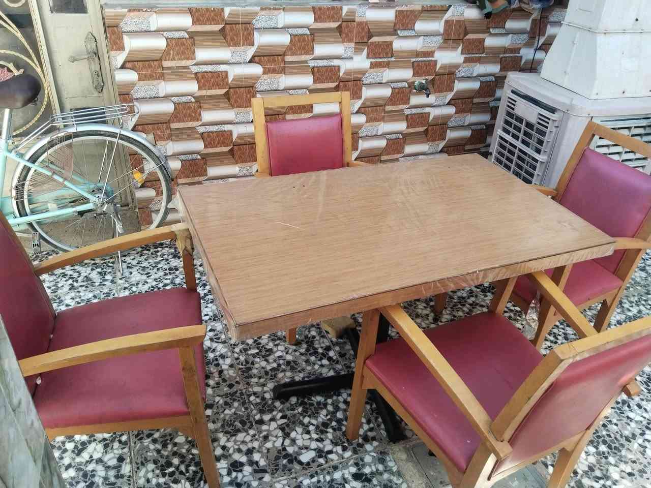 ميز طعام اخو الجديد السعر ١١٠جوال ***********
