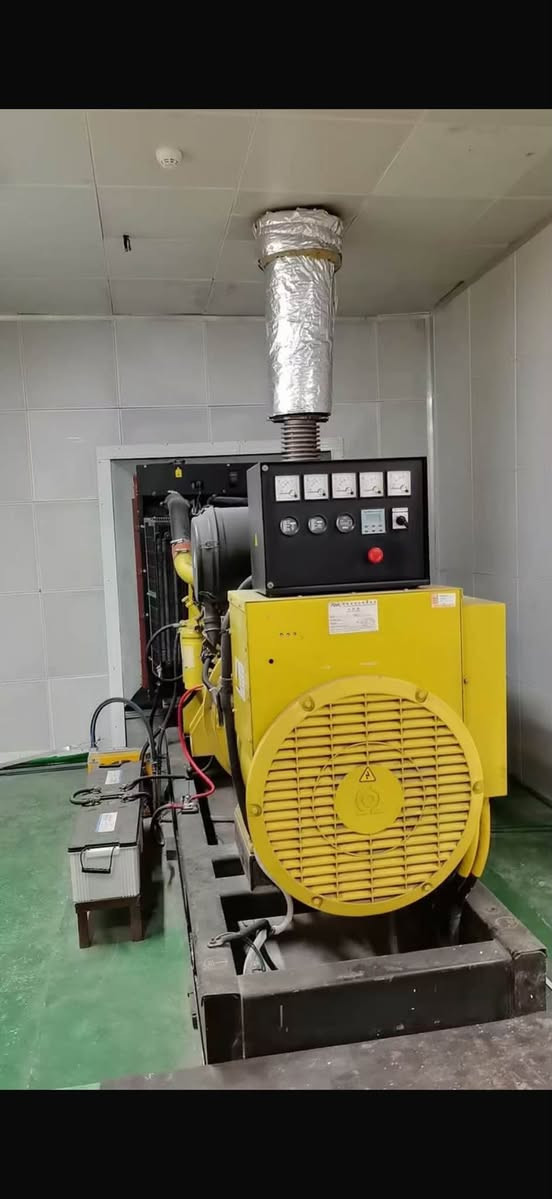 Perkins 2300
400KVA
567 hours 
***********
***********
