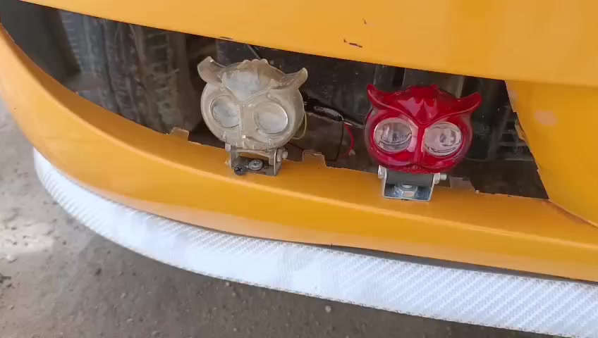 للبيع نيفان 2011 38 بيها مجال مكاني الشطره ما متواصل علنت تصل ***********
