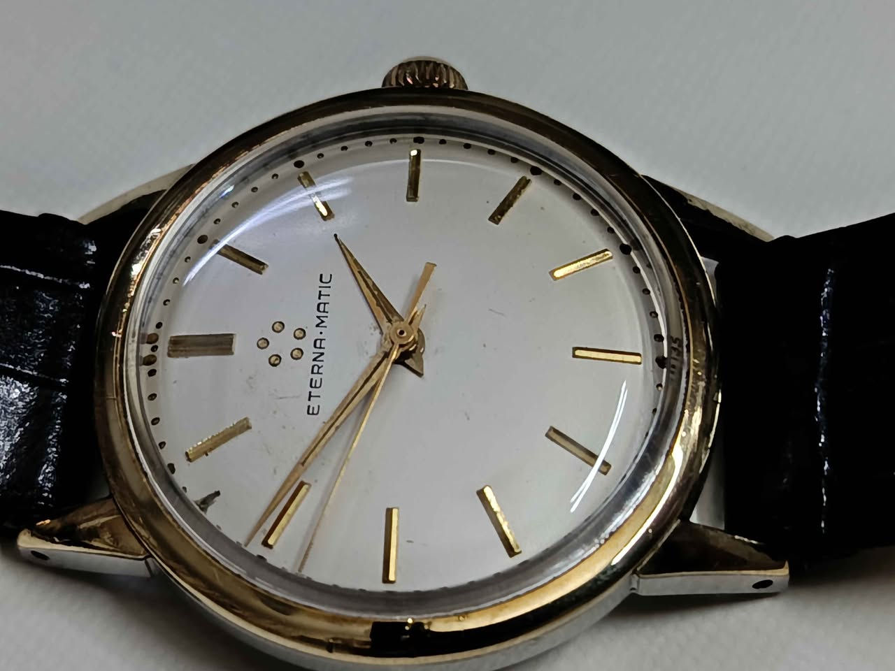 ساعة فنتج من الخمسينات
اتيرنا ماتيك اوتو
ذهب وستيل
34 ملم
نظافة جيدة جدا 
دكمة اصلي ماكنة معلم بغداد, العراق


**إذا كنت صاحب هذا الإعلان وتريد حذفه لأي سبب، رجاءا أرسل رسالة إلى الدعم الفني**