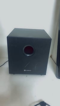 خواني هاذا سماعه ودمام اصلي صوته يرعد يشك شك ولحسين صوته حته ما اعليهه...