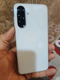 سامسونج اي ٣٦ • ٢٥٦ • شخطه خفيفه