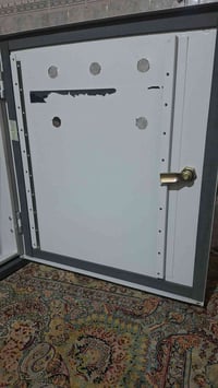 بورد كهرباء ارتفاع 61 سم وعرض 50 وعمق 26 سمك1ملم سويتة مشروع للكلية وغ...