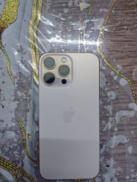 ايفون ١٦ برو ماكس • ٢٥٦ • نقطة بالشاشة