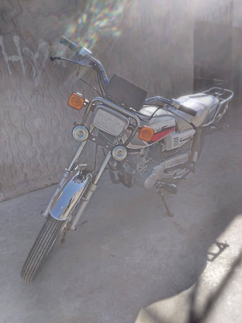 السلام عليكم ماطور  للبيع 19 محرك شرط ما مفتوح كهربائيات كلها شغاله السعر425 وبي مجال***********
