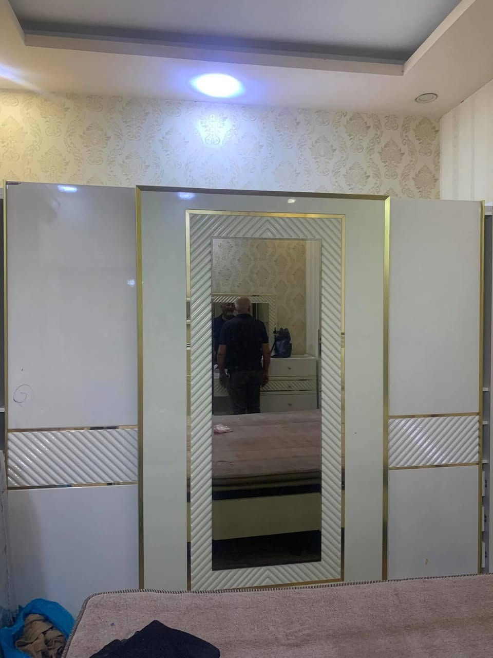 ئه م ژوره نوستنه م هه يه ماركه ى ئيخلاص زور باكه نرخى ٤٢٥ وتوزيك مجال هه ولير عندي هايالغرفه ماركة اخلاص شي كلش حلو وراقي سعرها ٤٢٥ مجال اربيل #فروشتنى خيرا #بيع مستعجل


**إذا كنت صاحب هذا الإعلان وتريد حذفه لأي سبب، رجاءا أرسل رسالة إلى الدعم الفني**