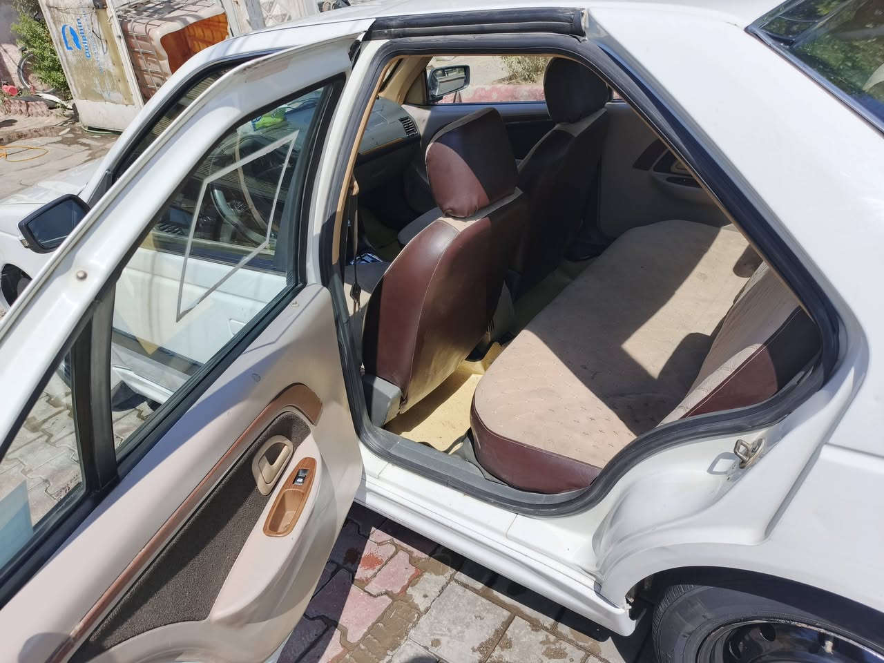 بيجو بارس ٢٠١٨ فرنسي ٣٠٧ كير أوتوماتيك..ومكينة ابلادي
سيارة تبريد ثلج❄
كشنات كهرباء
مري كهرباء
شاشة و كامرة خلفية
الأضرار//
بارد شبر بالباب الخلفي عكس السايق 
طخة بالجاملغ الأيمن
ونضوح بالجبنة مال كير. 
سيارة نقصهة دوشمة+ملاحظات بسيطة جداً
 بأسمي ثاني يوم احولك ***********
مكاني بغداد/ الشعب

