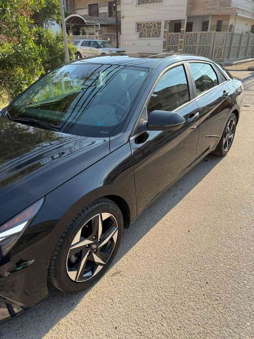 السلام عليك 
الانتره لمتدد ورد امريكي فول مواصفات 
موديل 2023 مرقم بغداد ابسمي 
حادثه قبق جنطه مبدل نفس لون
باب خلفي مبدل اسود 
بدون حوض ولا شواصي سياره جديده 
ماشيه 20 ميل سياره 
السعر 146 
مكان بغداد 
الاتصال ***********
