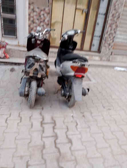 السلام عليكم شباب دراجه عصفوريه وعبدالحليم2دراجات نضيفات العصفوريه كامله وبس يرادلها اكلج امام وعبد الحليم يرادلها اكلج خلفي وتنضيف كابريتر بس واثنيناتهن يشتغلن ورايدهن 150العنوان سبع ابكار رقم التلفون:***********.
