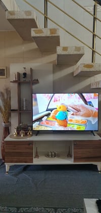 طاولة تلفزيون • جديد • بيه مجال