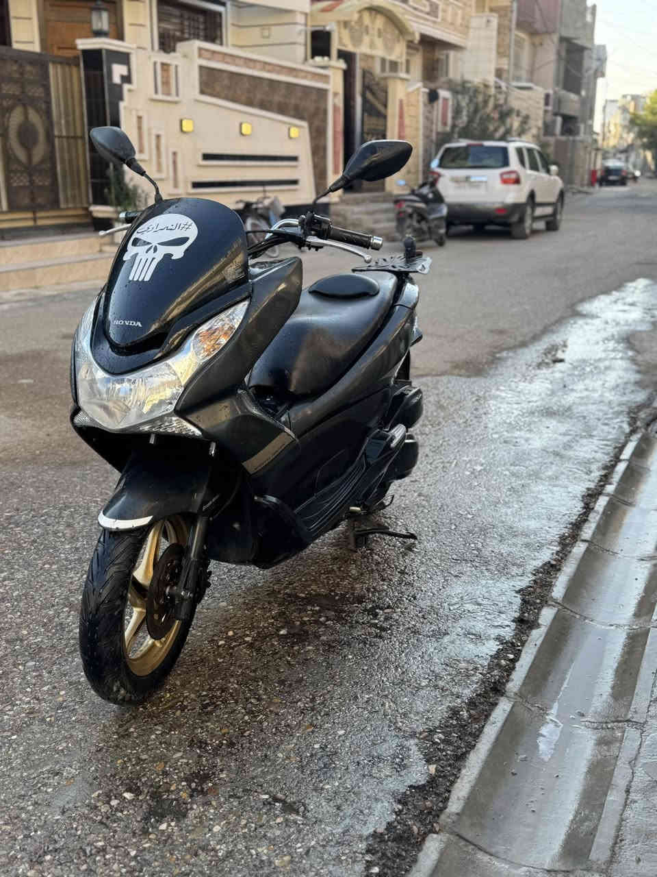 سلام عليكم 
دراجه pcx الجيل الاول موديل 2016 مكينه ١٢٥ ومحسناتها ١٥٠ دراجه كامله مكمله ماشاءالله ومكفوله من كفرات ومكينه كلشي بيها شغال وبلادي السعر ٢.٢٥٠ الف مكاني ديالى بعقوبة للاستفسار الأتصال على رقم *********** وشكرا
