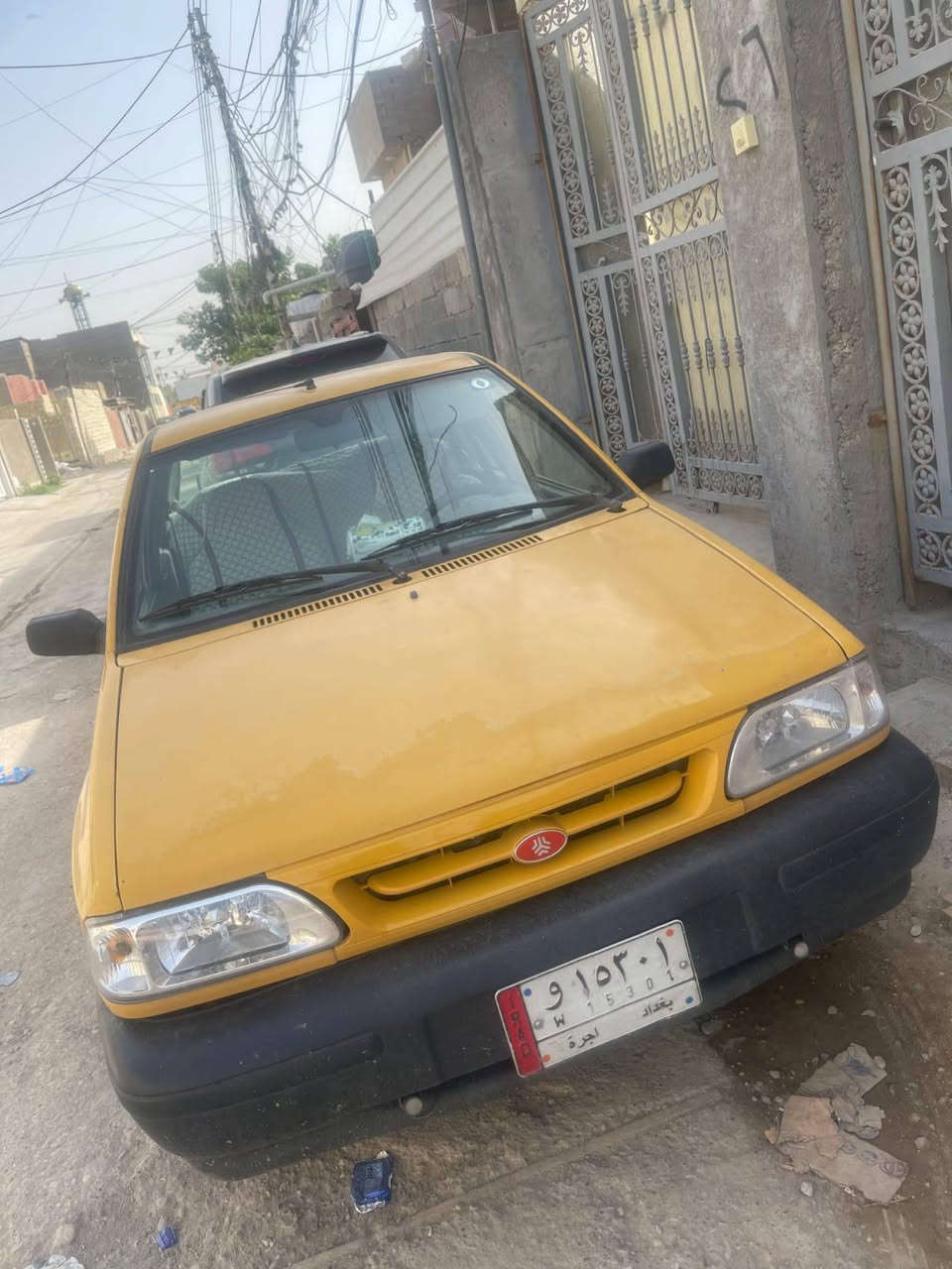 سايبا ٢٠١٥ 
السيارة موجود راعيها بس ماكو تحويل يومية مطلعلي سالفة تعبني لا يطلب عليها فلوس ولا أي شي بس يكول موحدة ضايعة ويريد يطلع وحدة جديدة
رقمي ***********
ابيعها وأنت و راعيها شوكت ما يحولك ما لي دخل 
المهم السيارة رايدها ٢٣ ورقة 
مكاني شعب 
مكان راعي السيارة البلديات
السيارة شغالة ونظيفة بيها طخة بالجاملغ الامامي والباب شي بسيط 
كل شيء واضح بالصور 
الشراي يخابر و بالخدمة 
السعر ٢٣ بيها مجال 
***********
