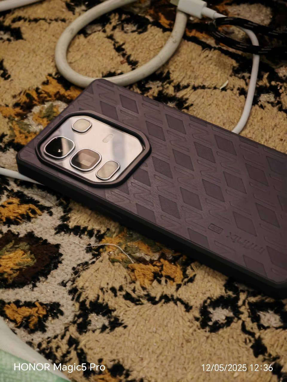 نوت 50 برو السعر 290 وبي مجال كامل ملحقات شاحن 90واط وشاحن لسلكي 30 واط
وكفر الشركه موجود الجهاز جديد مابي شخط
الذاكره 256
الرام 24
*********** بي وتساب 
***********
