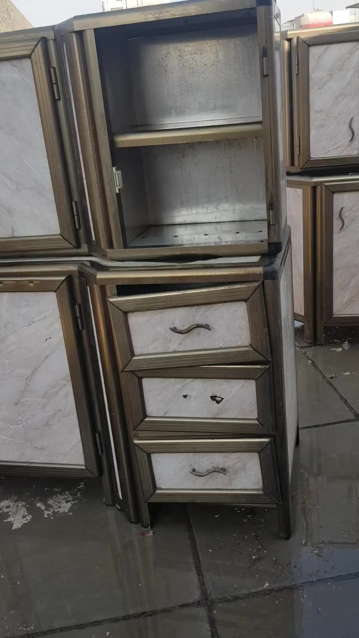 كاونتر مثلث جوه الدرج اخو الجديد القياسات مكتوب مع الصورسعره ب٣٥٠  كاونتر ثاني داير مداير يصلح لازم ياخذونه اهل الكاونترات  ١٤متر سعره بب٤٠٠ وبيه مجال اللمنيوم الاصلي مكاني البنوك المراسله خاص


**إذا كنت صاحب هذا الإعلان وتريد حذفه لأي سبب، رجاءا أرسل رسالة إلى الدعم الفني**