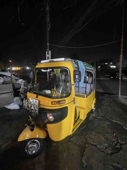 سلام عليكم تكتك موديل 22شهر 12 مضلع محسوبه عل 23 تكتك تتعب تكول جديده بيها بارد كم صبعين الباقي كفالهه اكسل ومحرك كفاله عامه ومامتعوبه باسمي ثاني يوم احولك 
السعر 9و800 وبيها مجال شي قليل ***********
