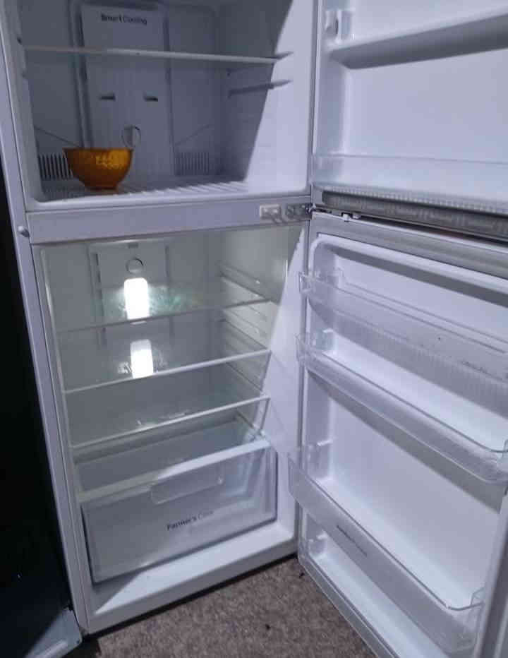 سلام عليكم ثلاجات مال كويت للبيع سعر وحده 200وبيهن مجال عنوان القبله ***********
