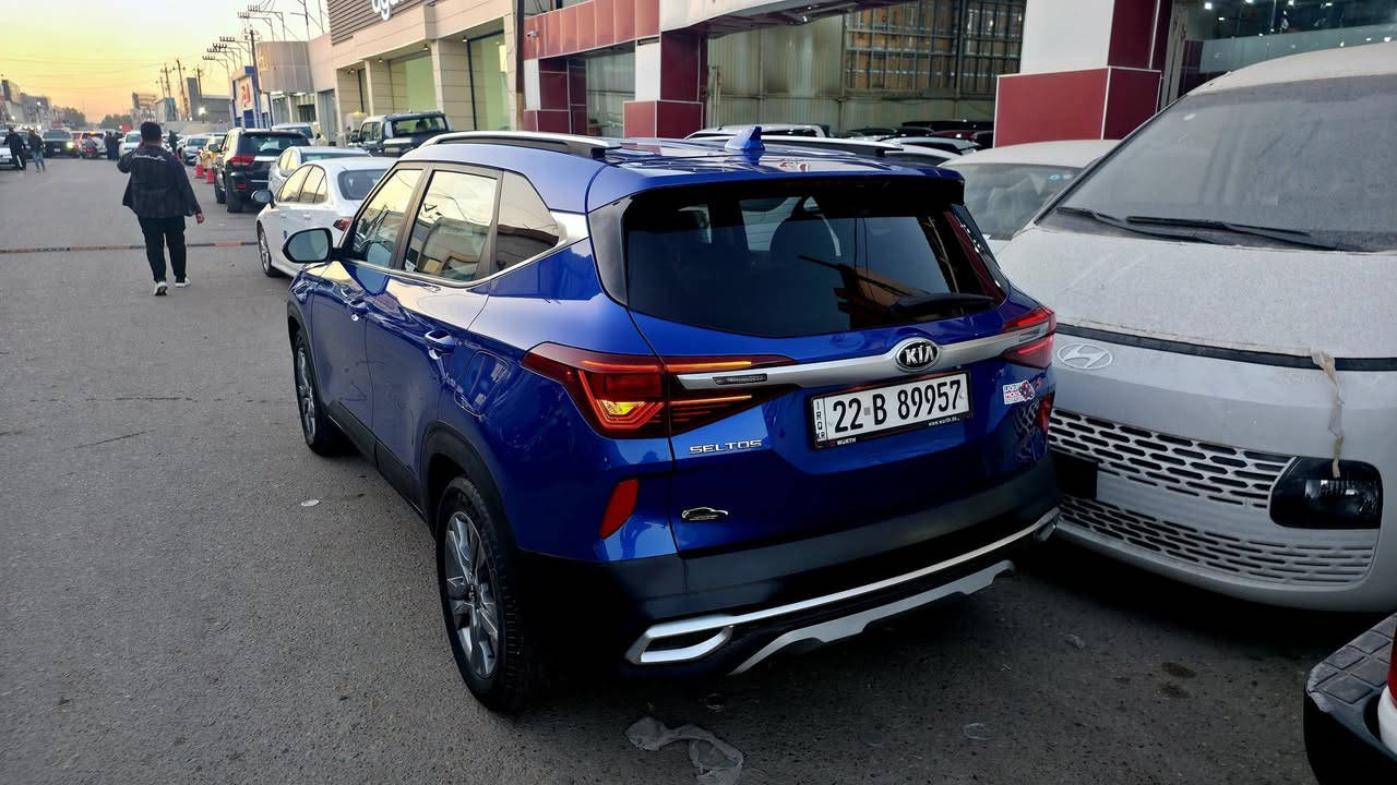 السلام عليكم
سلتوس ٢٠٢١ وارد امريكي 
حادثها حافه البنيد بدون ايرباك 
مواصفات S بدون بصمه وفتحه
ماشيه ٤٨ الف
رقم اربيل باسم شركة 
السعر ١٤٠ ورقه ومجال بسيط
للبيع او مراوس حسب القناعة 
مكانها معارض البياع الشارع الثالث معرض المكارم 
مصطفى ***********
