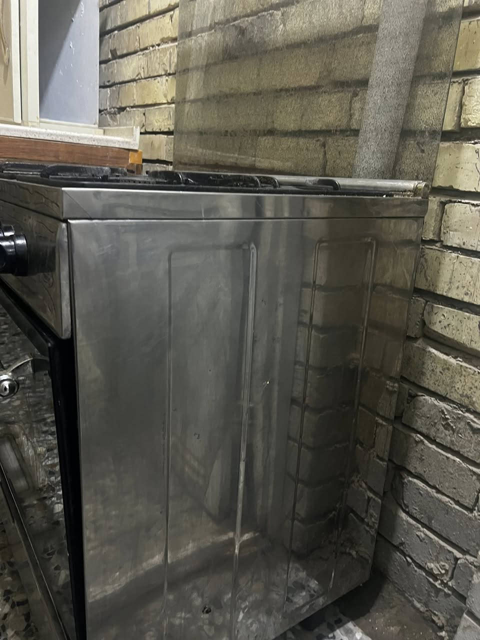 طباخ شغال ونظيف بس عين وحده ماتشتغل الفرن شغال كله مثل مااوضح بلصوره 150 اريده كاونتر متر وربع مرمر نظيف اريده 50 مكاني نهايهحي عامل قريب على مول الباقر


**إذا كنت صاحب هذا الإعلان وتريد حذفه لأي سبب، رجاءا أرسل رسالة إلى الدعم الفني**