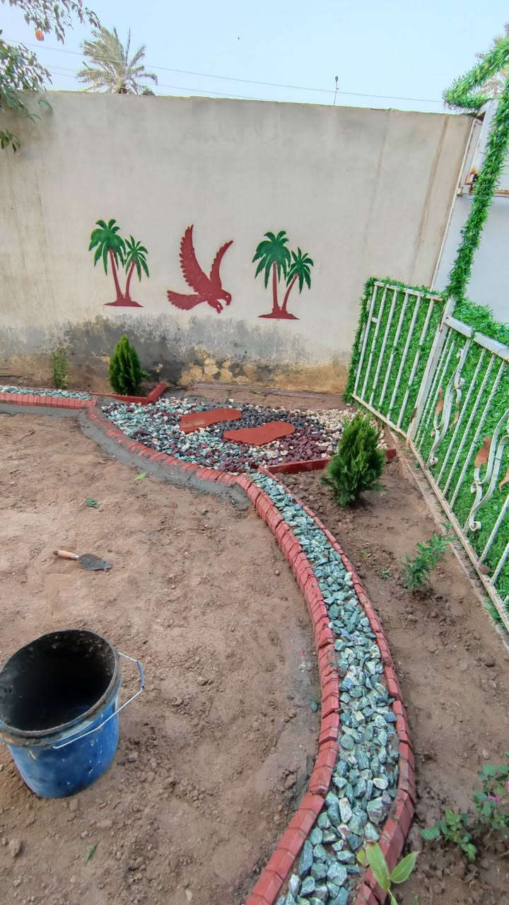 السلام عليكم ديكورات حدائق منزليه بسعر مناسب للكل  واي استفسار ع الرقم *********** او خاص 🌹❤️
