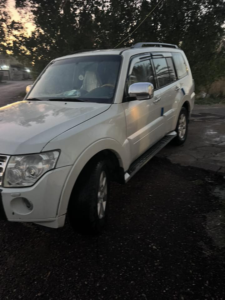 رقم بغداد بسمي تحويل ثاني يوم 
مواصفات حبتور معروفه فول 
السياره جاهزه مناقصه شي 
تبريد شغال ثلج 🧊🧊
زوج تايرات جديد 
مكينه وكير من الله 
بيه جاملغ صبغ وربع البنيد بدون ضربه وبدون دواخل 
واخذ سونار وين ميعجبك
السعر 123 
*********** 
بغداد  
باجيرو حبتور 2010
