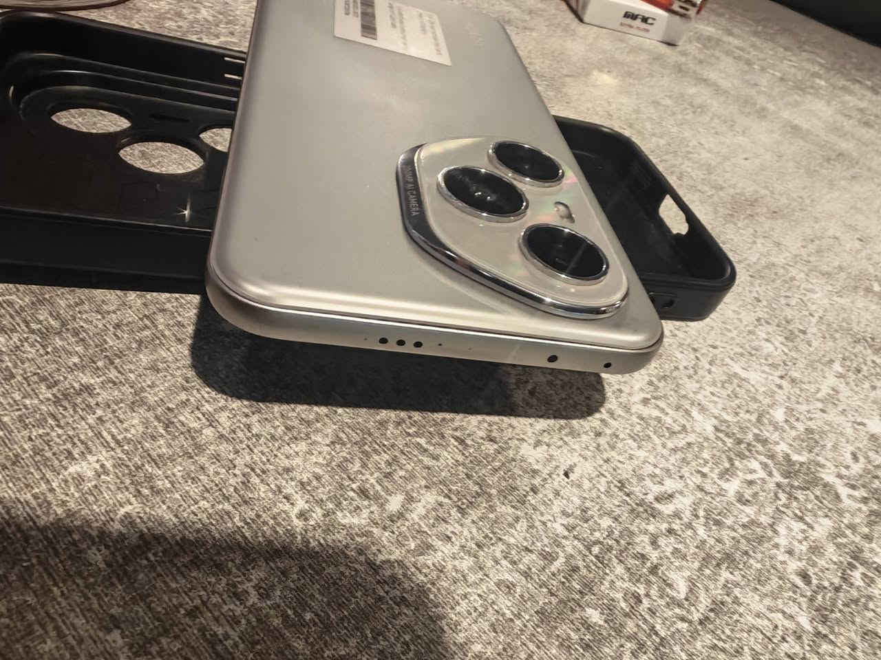 هونر 400 برو استخدام شهر جهاز جديد مواصفاتة معروفة جميع ملحقاتة الاصلية متوفرة + 2 كفرات .....
مكاني بغداد / المشتل + كرادة 
السعر 680 الف دينار مجالة حك الجية فقط


**إذا كنت صاحب هذا الإعلان وتريد حذفه لأي سبب، رجاءا أرسل رسالة إلى الدعم الفني**