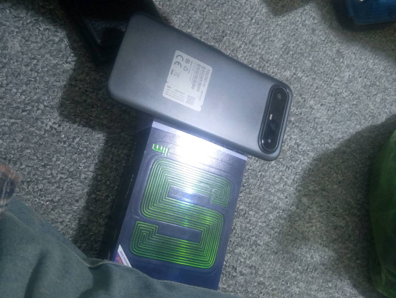 ببيع موبايل TECNO Pova Slim 5G بوضعية جداً ممتازة وبدون أي خدوش. الجهاز يتميز بذاكرة تخزين 256GB وكاميرا عالية الأداء. بطارية بسعة 5160mAh مع شحن سريع 45W. الشاشة نوع AMOLED وبمعدل تحديث 144Hz لتجربة مشاهدة سلسة. 

إذا مهتمين، مستعدين نتفاوض على السعر.