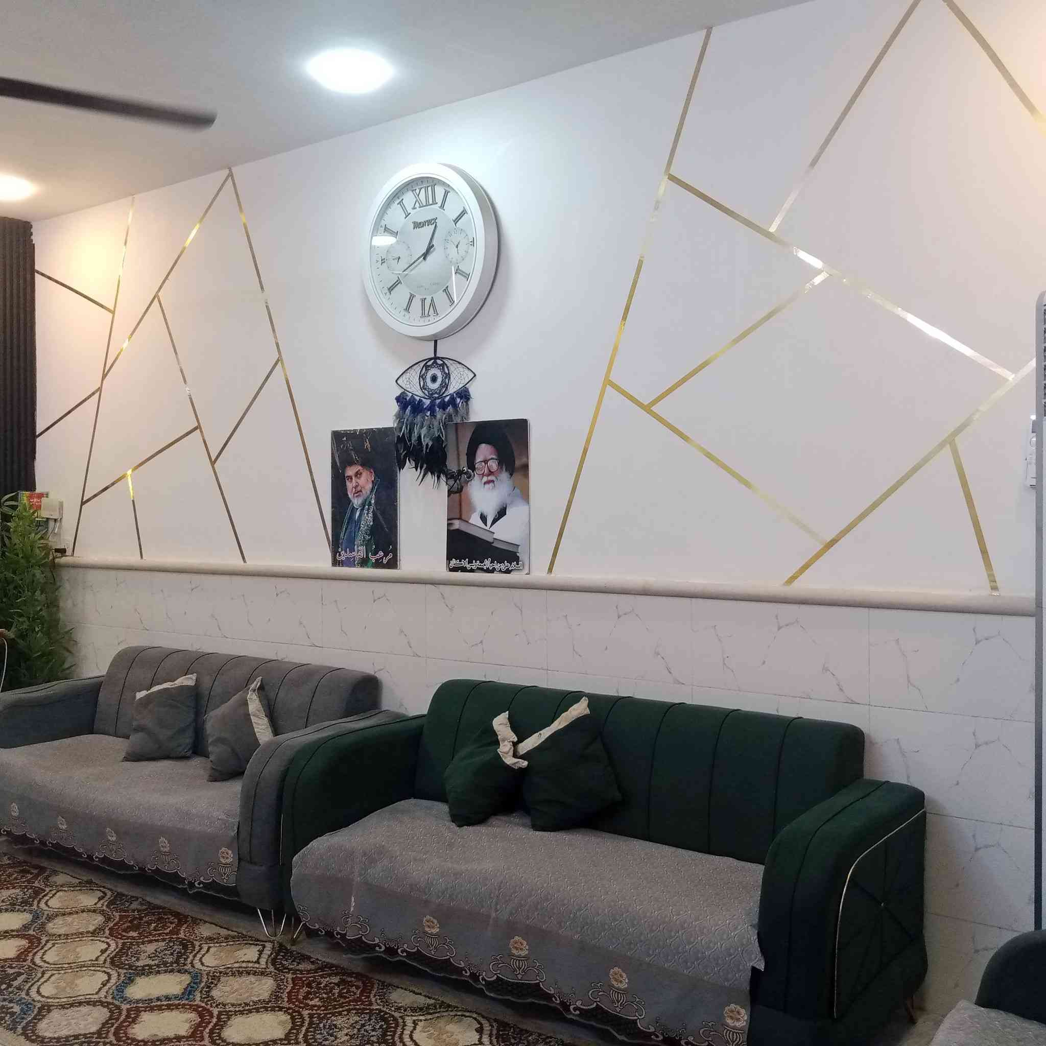 دار للبيع بغداد حي البتول الزراعي شارع ابو الثلاجات لمساحه 150متر لبناء استقبال ومطبخ وصاله وغرفه ومنور وحمام بناء كامل من كلشي كاشي و سيراميك وكهرباء وماء وخط سحب ذهبي للاستفسار اكثر *********** واتساب او اتصال
