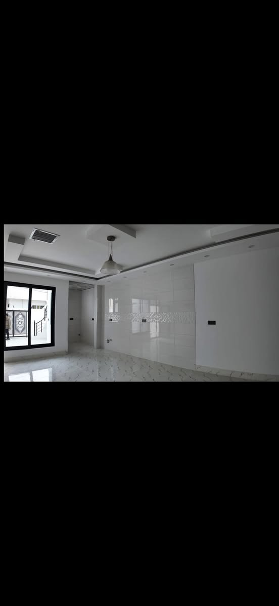 دار للبيع 
🌼عــــنــــــوان/ كركوك - شوراو - قرب جامع شوراو الكبير
🌼نـــوع الملک/ رقم
🌼 مــســاحــــة/ 100 متر  
🌼طـــــابــــــق/ طابق واحد
🌼يحتوي علی/ 1 غرفە نوم / مطبخ حار و بارد / هول / صحيات / کراج السيارة 
🌼 الــــــفـــــرع/ كامل خدمات
🌼ســـــعـــــــر/  50 ملیون و مجال
للاستفسار *********** او *********** او زيارة المكتب ارو
