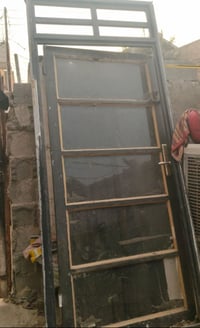 باب تكمه اسعر ١٠٠ الف عنوان بغداد زعفرانيه شارع الكهرباء رقم الهاتف ٠٧...