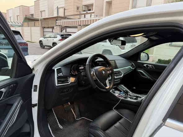 سلام عليكم 
BMW x6 2022 40i 
ماشيه 25 الف 
وارد أمريكي صبغ خشم البنيد فقط 
صفر مسج السياره نضيفه 
عليها تايرات رن فلات 
495$
***********
